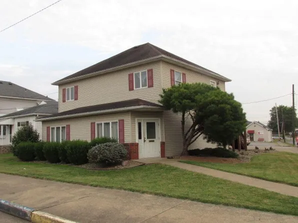 1601 3rd St, Moundsville, WV 26041