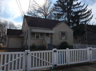 206 4th Ave, Mount Ephraim, NJ 08059