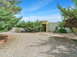 5616 Don Felipe Ct SW, Albuquerque, NM 87105
