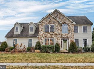 161 Pine Creek Dr, Carlisle, PA 17013