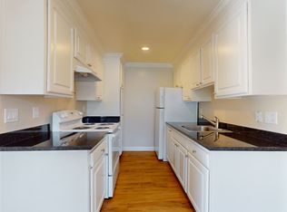 335 Enfrente Rd APT 28, Novato, CA