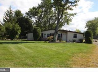 98 N Township Line Rd, Royersford, PA 19468