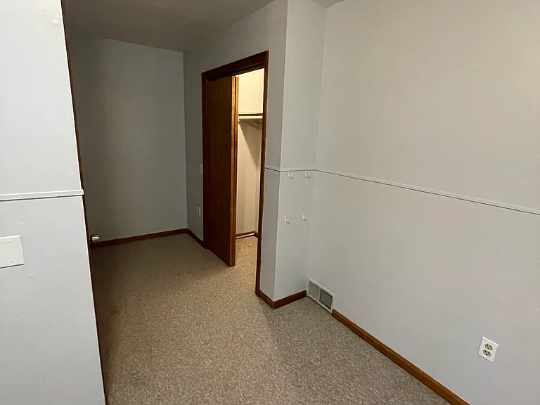 77 Goldfinch Ln — Photo 24