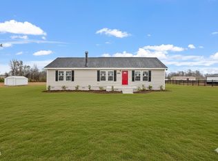 555 Lemont Dr, Raeford, NC 28376