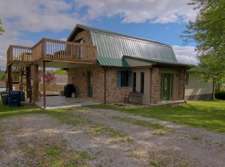 183 Jacksboro Elem Sch Rd, Jacksboro, TN 37757