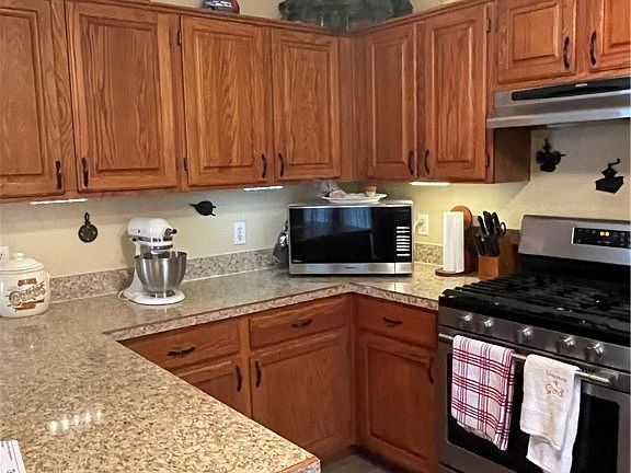 4th image of 21230 Rosebud Ln