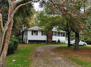 12 Palmer Rd, Waterford, CT 06385
