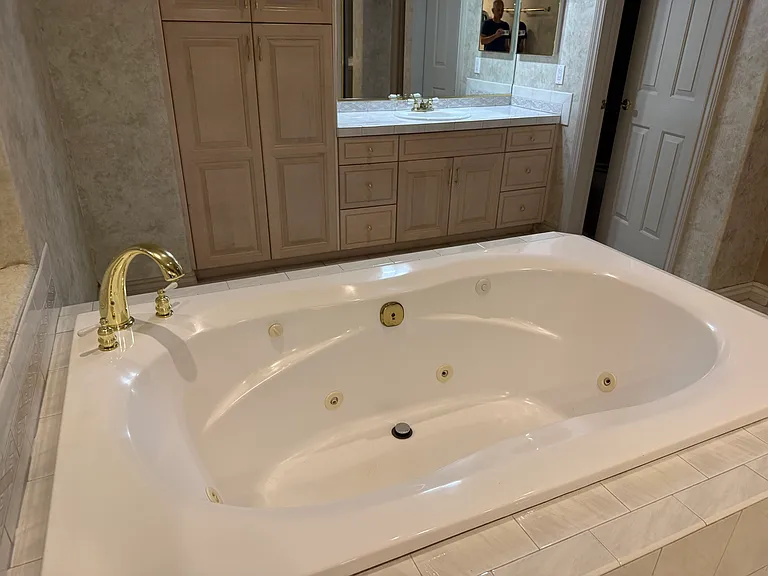 8120 Sapphire Bay Cir — Photo 4