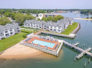 22 Stirling Cv, Greenport, NY 11944