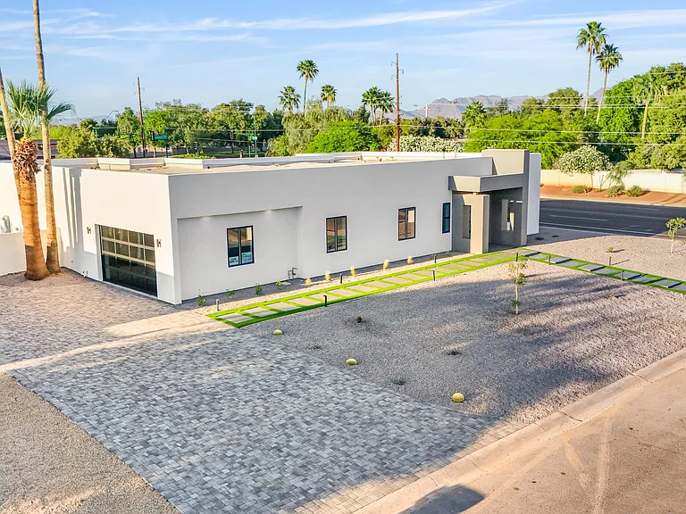 5540 E Dahlia Dr — Photo 60