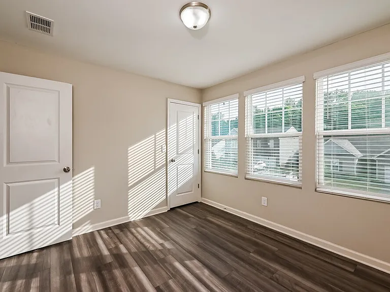941 Feldman Chase — Photo 13