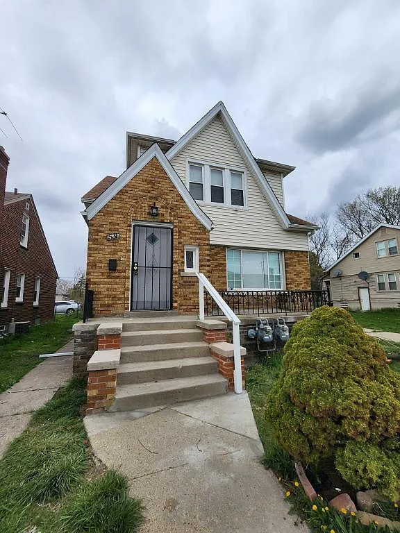 15311 Evanston St — Photo 1