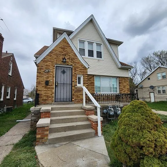15311 Evanston St — Photo 1