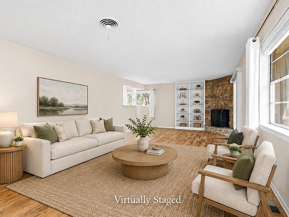 3rd image of 3505 Sunset Ln