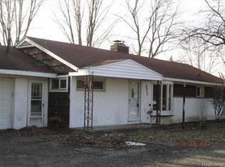 50215 Gravel Rdg, Shelby Township, MI 48317