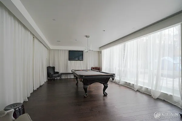 Rented by Kian Realty | media 19