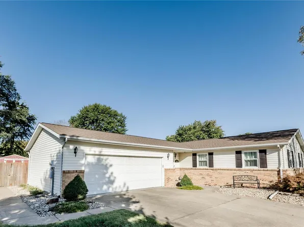 192 Meadow Dr, Bethalto, IL 62010