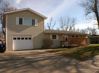 7000 SW Arborhaven Ln, Topeka, KS 66619