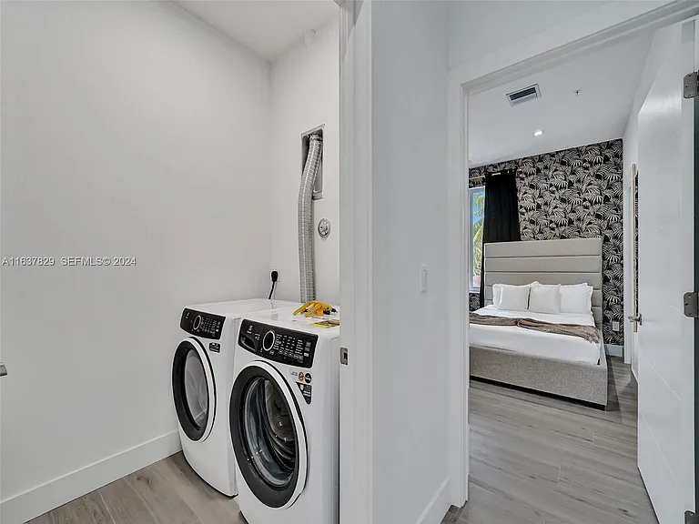 1222 NE 15th Ave — Photo 24
