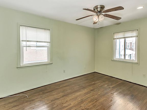 5th image of 1810 Front St APT 43