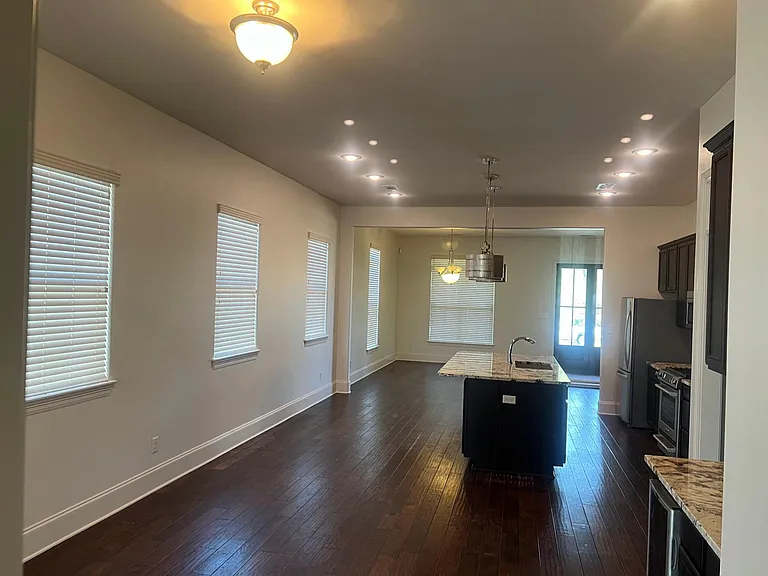 6040 Milne Blvd — Photo 23
