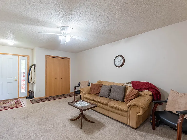 1613 Sharon Dr — Photo 7