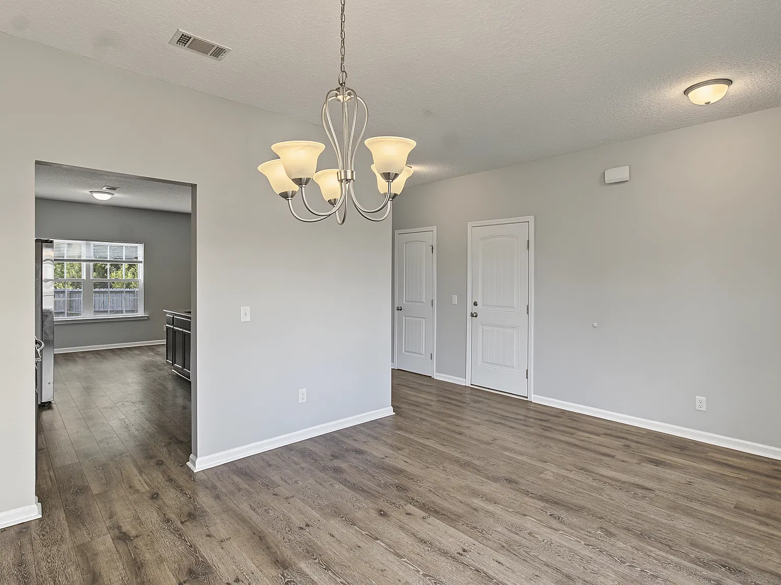 465 Huntington Drive - 1 — Photo 3