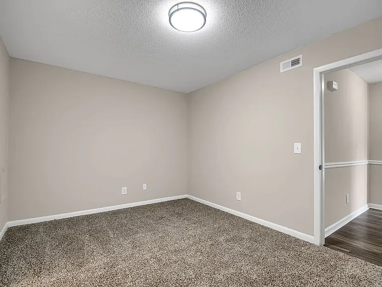 Windtree Apartment Homes — Photo 42