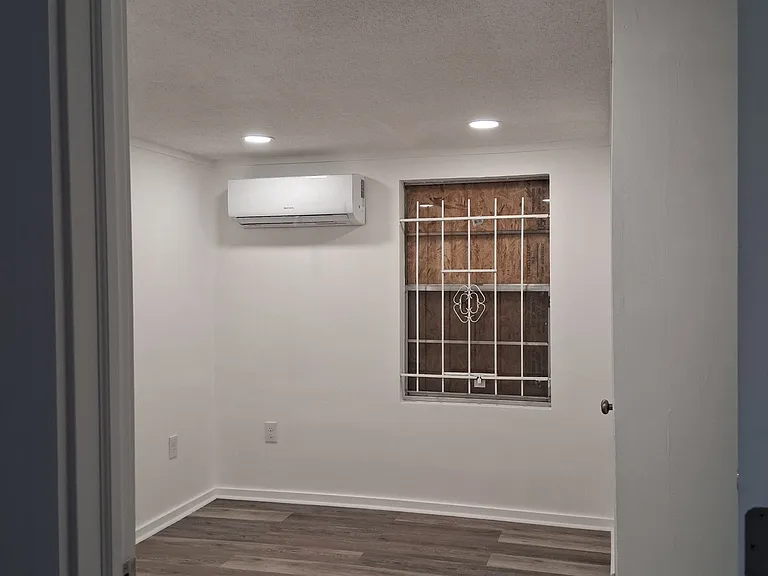 2904 Moncrief Rd — Photo 10