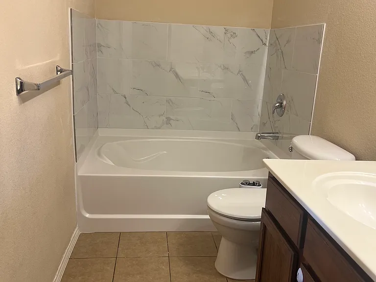 12947 Michelle Dr — Photo 13