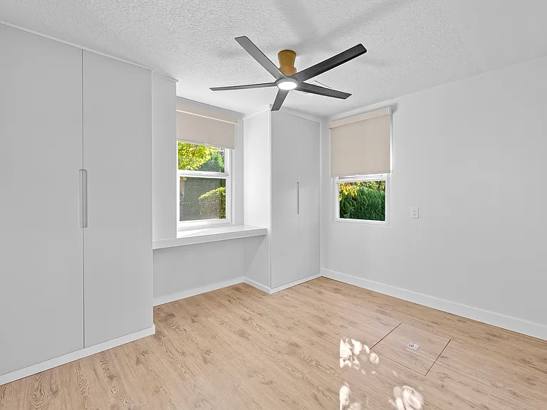 9604 SE Clatsop St — Photo 13