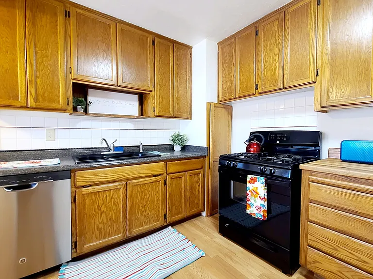 3512 N Holman Ct — Photo 14