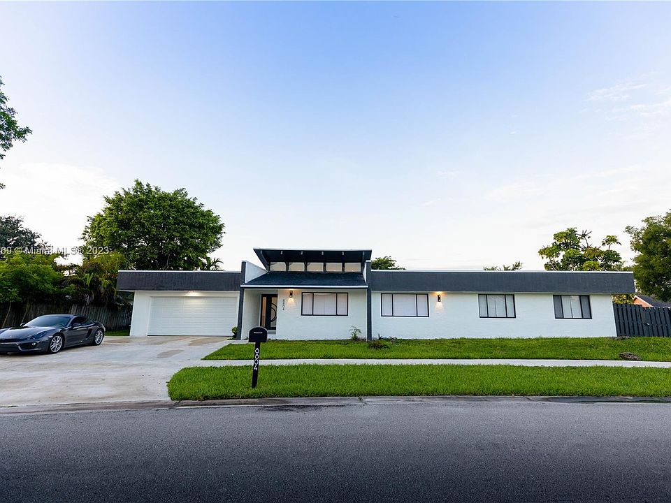 1st image of 8804 Paradise Dr