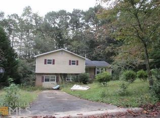 2252 Chestnut Log Loop, Lithia Springs, GA 30122
