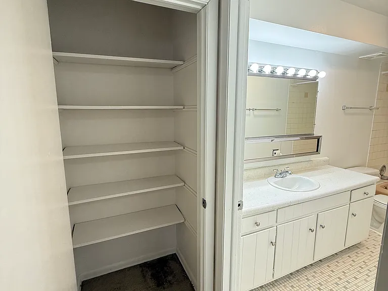 520 Mill Rd #1K — Photo 14