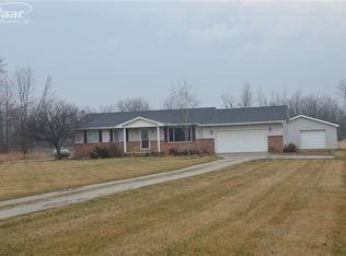 10374 Oak Rd, Otisville, MI 48463