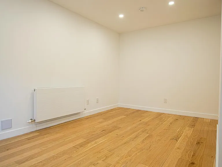 260 Gamble Ave #3 — Photo 7