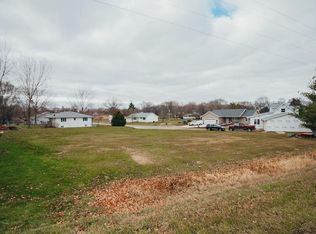 908 Pats Ct, Walker, IA 52352