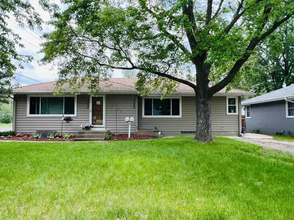5568 Xenia Ave N, Crystal, MN 55429