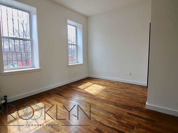 3rd image of 305 Woodbine St APT 1F