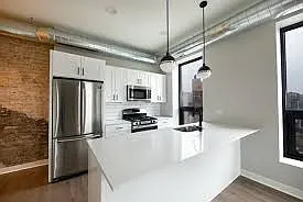 1523 W Chicago Ave #305