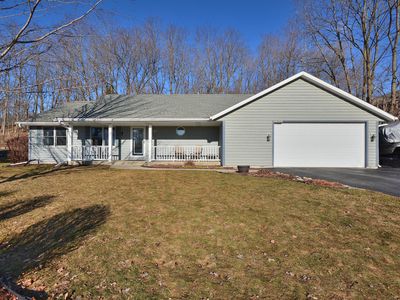 W231N7035 Homestead Ct, Sussex, WI, 53089
