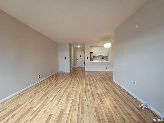 5th image of 7855 Boulevard East APT 25K