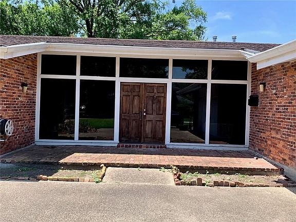 2nd image of 736 Fairfield Ave