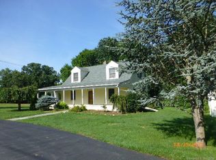 118 Ford Rd, Woodbridge, CT 06525