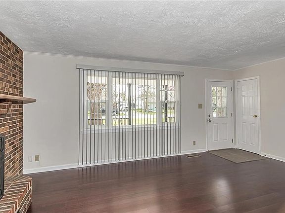 3rd image of 1836 E 75th Pl