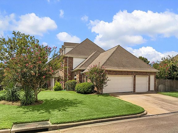 4th image of 20002 Sky Hollow Ln