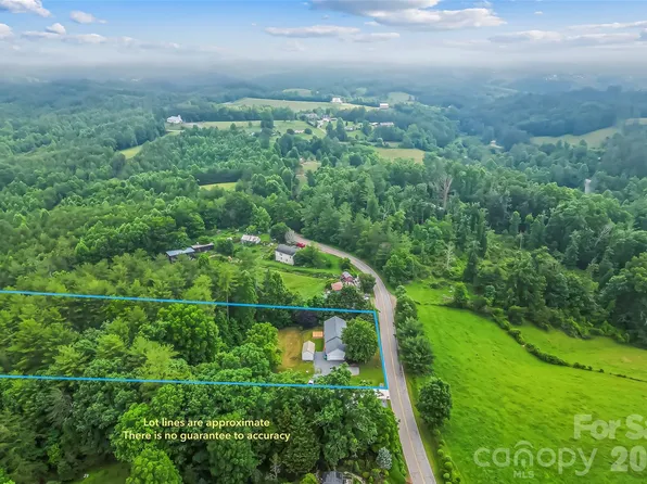 2610 Bear Creek Rd, Marshall, NC 28753