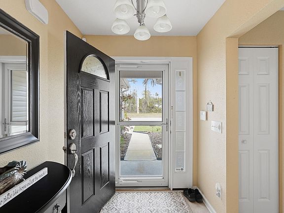 3rd image of 505 Crystalaire Rd.