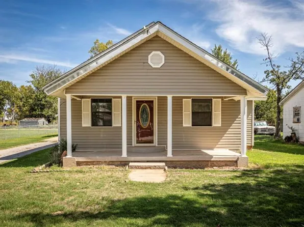 344 S 4th St, Mountain View, OK 73062